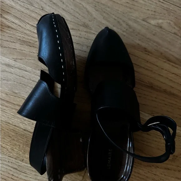 Lemaire Women's Black Leather Flats - Picture 2 of 3